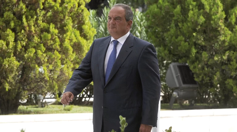 Διάψευση Καραμανλή για συνάντηση με τον γιό του τέως