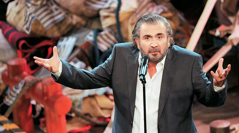 Έξαλλοι οι χρήστες των social media με τη φράση του Λαζόπουλου για τα ΑμεΑ