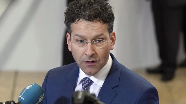 O Nτάισελμπλουμ επαναφέρει το θέμα των περικοπών στις συντάξεις