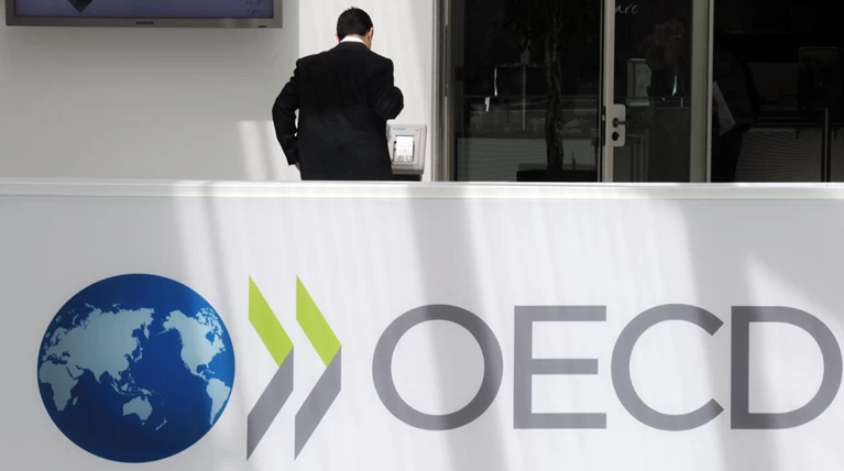 SOS στέλνει ο ΟΟΣΑ για την παγκόσμια οικονομία