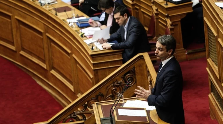 Οι καλύτερες ατάκες του Τσίπρα και του Μητσοτάκη στη Βουλή
