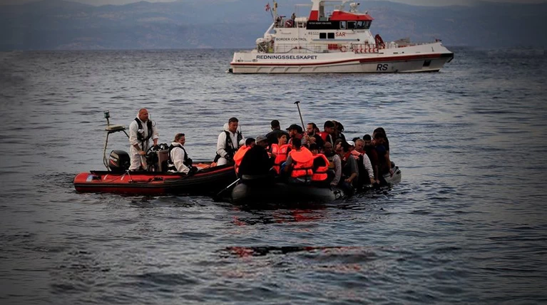NATO: Δεν θα αναγκάζουμε τα πλοία να γυρίζουν πίσω
