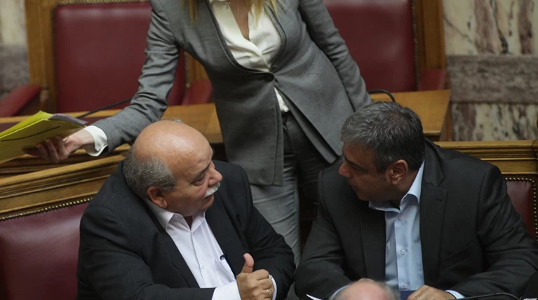 Ο Ν.Βούτσης αδειάζει Βερναρδάκη για άρθρο που ψηφίστηκε σε νομοσχέδιο
