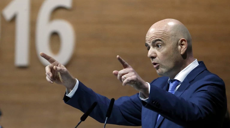 Ο Τζιάννι Ινφαντίνο εξελέγη νέος πρόεδρος της FIFA