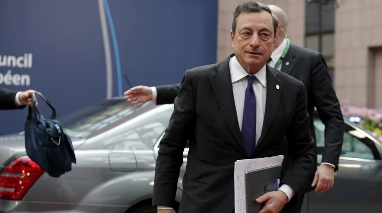 Ο (σούπερ) Μάριο Ντράγκι που έσωσε μόνος του το ευρώ