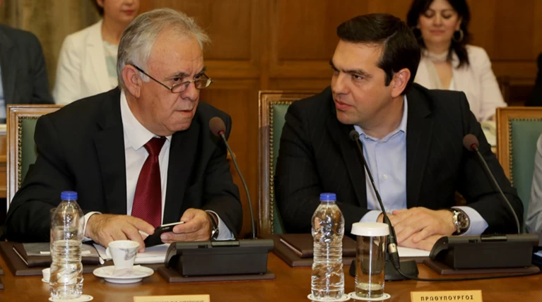 Πολλαπλά μέτωπα για το νέο κυβερνητικό σχήμα με το «καλημέρα»