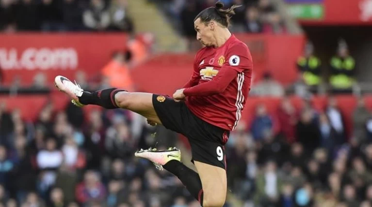 Γκολ του Ιμπραϊμοβιτς γράφει ιστορία στην Premier League