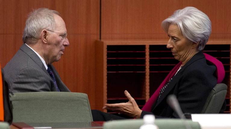 Handelsblatt : Χαλάρωση της λιτότητας στην Ελλάδα θέλει το ΔΝΤ