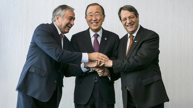 Κυπριακό: Αποκαλύψεις από τον Ακιντζί, στην Αθήνα ο Αναστασιάδης