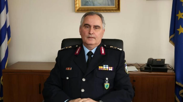 Στρατηγός της ΕΛ.ΑΣ. "τρολάρει" ΣΥΡΙΖΑ για απαγόρευση πορειών