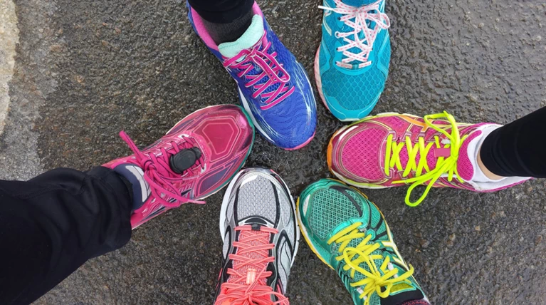 Tρέλα! «Επίσημα» παπούτσια των νεοναζί τα New Balance