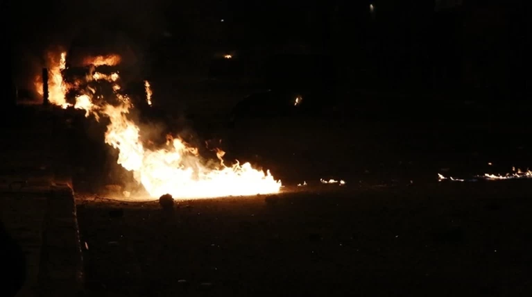 Πεδίο μάχης η Χίος με ακροδεξιούς και μετανάστες
