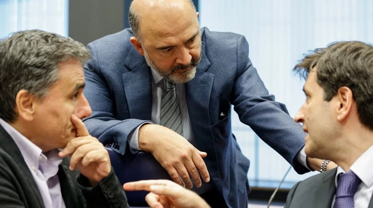 Τη Δευτέρα κρίνονται όλα: EuroWorkingGroup και Μοσκοβισί στην Αθήνα