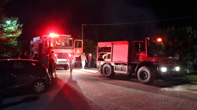 Φωτιά στον καταυλισμό προσφύγων στο Κιλκίς