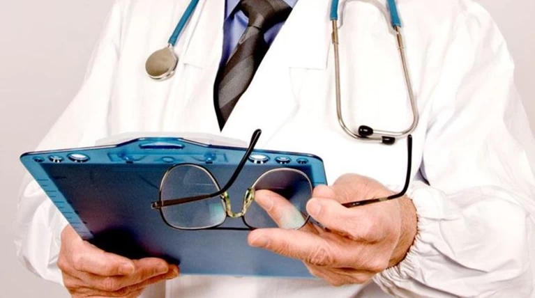 Γυναικολόγος έκανε άμβλωση σε 40χρονη που δεν ήταν έγκυος-Απίστευτη υπόθεση
