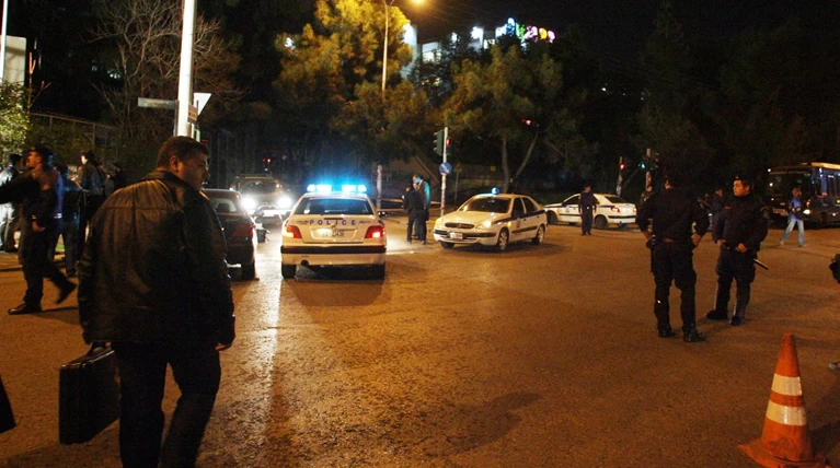 Οι ληστές των χρηματοκιβωτίων προτιμούν ...μαύρο τζιπ BMW