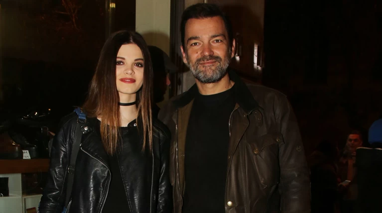 Η πανέμορφη εγγονή της Τζένης Καρέζη σε σπάνια εμφάνιση με τον μπαμπά της