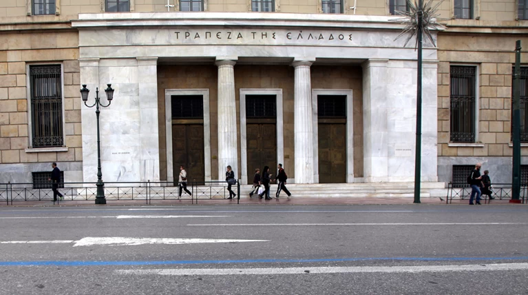 Σήμα κινδύνου από τις τράπεζες για την παράταση του αδιεξόδου