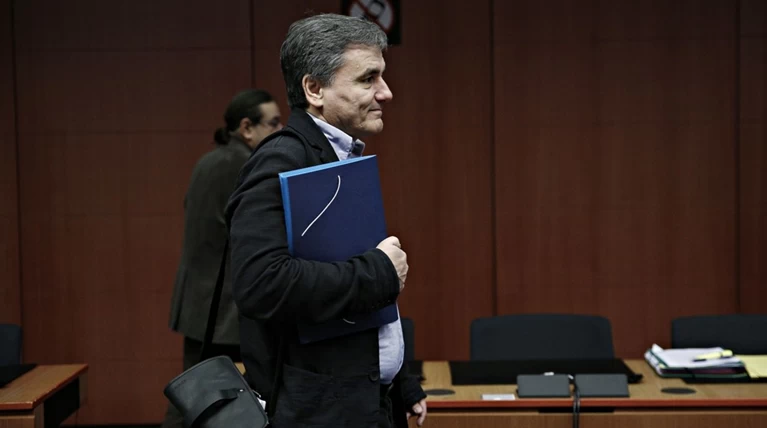 Ασκήσεις Ευκλείδειας... ισορροπίας: Πού το πάει ο Τσακαλώτος