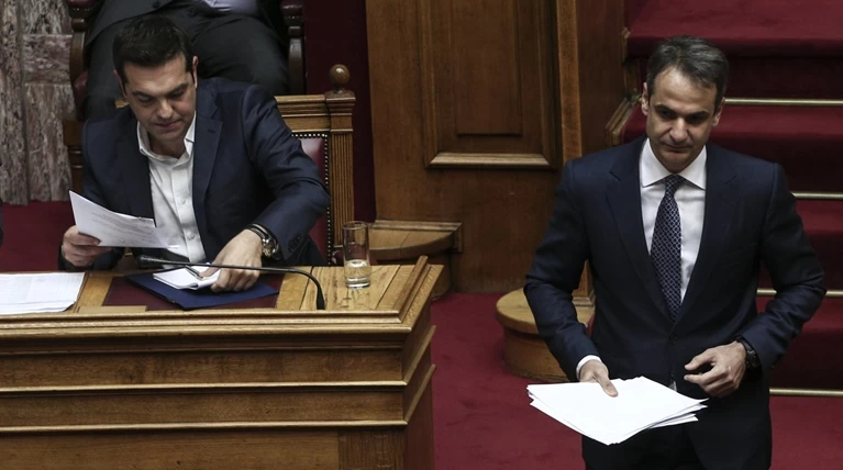 «Πόλεμος φθοράς» με σκανδαλολογία και προσωπικές επιθέσεις