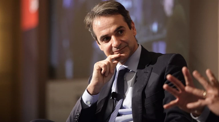 Η ΝΔ «θολώνει» το μεταρρυθμιστικό προφίλ του Κυριάκου