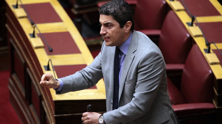 Αυγενάκης: Σε 24 από 7 αυξήθηκαν μετακλητοί & σύμβουλοι του Μουζάλα