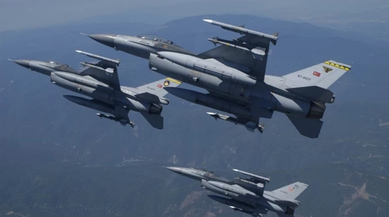 Τετράδα τουρκικών F16 έκανε υπερπτήσεις κοντά στο Αγαθονήσι