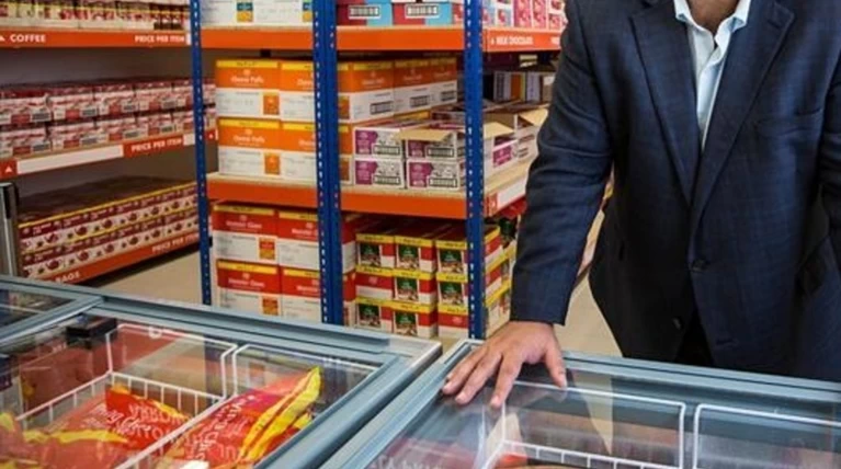 Ελληνας επιχειρηματίας δίνει τη μισή του περιουσία σε φιλανθρωπίες