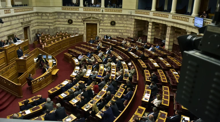 Νέο νομοσχέδιο εξπρές με προαπαιτούμενα και διορθώσεις