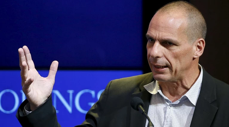 Βαρουφάκης: Όποιος πανηγυρίζει είναι ψεύτης ή υπάλληλος της Κομισιόν