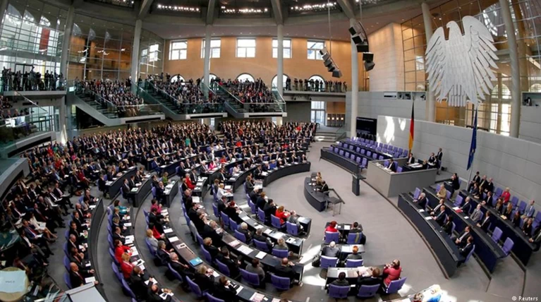 Γιατί αναβλήθηκε η ψηφοφορία στην Bundestag για την Ελλαδα - Το παρασκήνιο