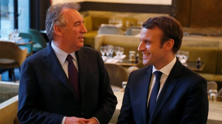 Κρίση στη Γαλλία: Γιατί παραιτούνται οι υπουργοί του Μακρόν