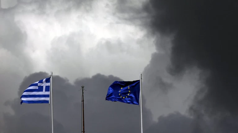Ο ένας μετά τον άλλον αμφισβητούν την κυβερνητική χαρά μετά το Eurogroup