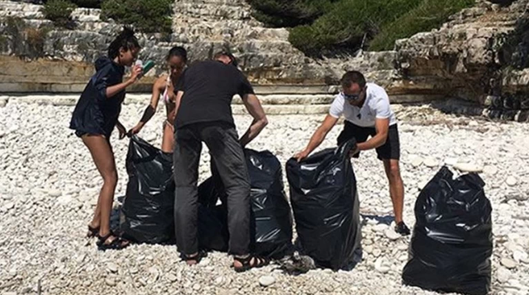 Ο δήμαρχος Παξών διαψεύδει την οικογένεια του Γουίλ Σμιθ