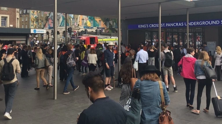 Φωτιά σε κεντρικό σταθμό του Μετρό στο Λονδίνο