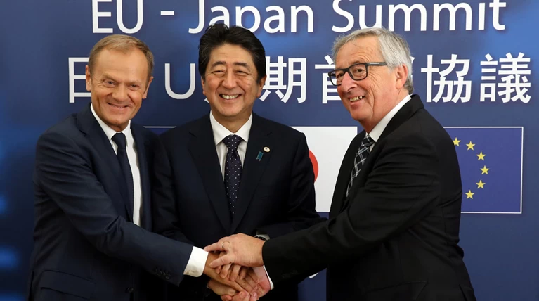 Έκλεισε η συμφωνία για το ελεύθερο εμπόριο ΕΕ-Ιαπωνίας