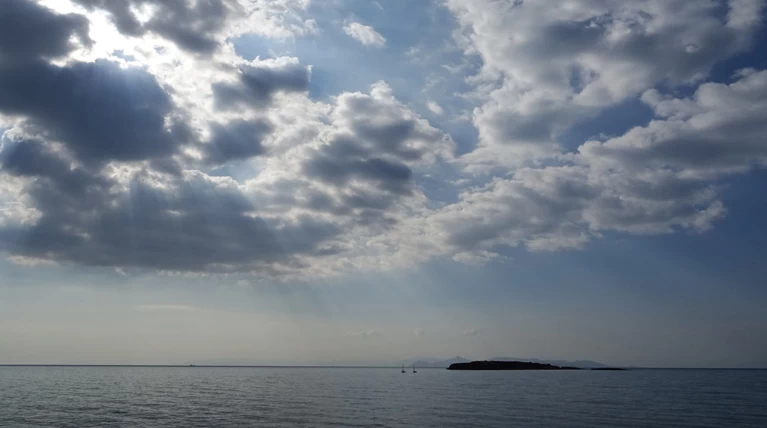 «Aνάσα» μετά τον καύσωνα, πέφτει σταδιακά η θερμοκρασία