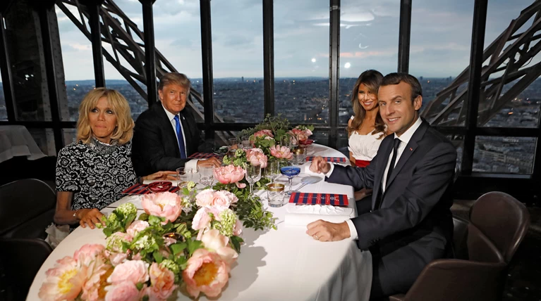 Το Παρίσι στο... πιάτο για τους Τραμπ από τους Μακρόν