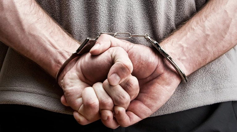 Πώς παραπλανούσε τα θύματά του 34χρονος Ελληνας με πλούσιο βιογραφικό