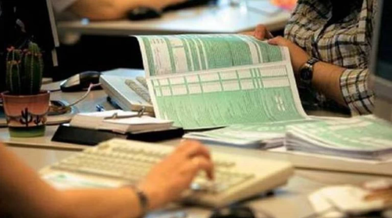 Ιστορίες τρέλας: Φόρος 3.237 ευρώ για εισόδημα 921 ευρώ!