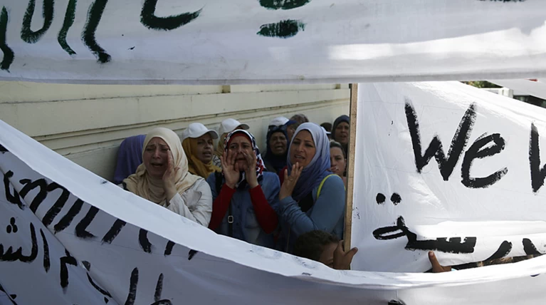 Διαμαρτυρία μεταναστών έξω από τη γερμανική πρεσβεία στην Αθήνα