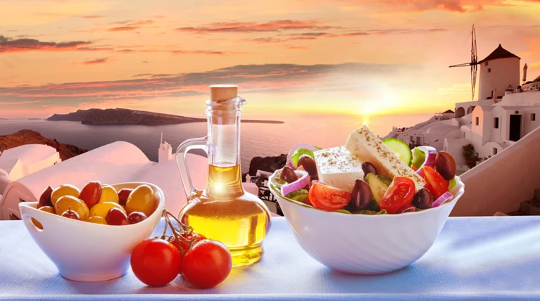Μια διαιτολόγος συμβουλεύει: 10 tips για σωστή διατροφή μέσα στο καλοκαίρι