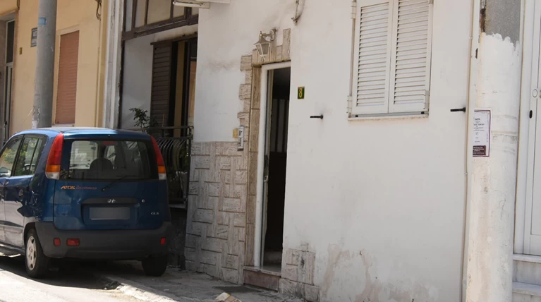 Εγκλημα στο Περιστέρι: «Πήρα το μαχαίρι της κουζίνας και την έφαγα»