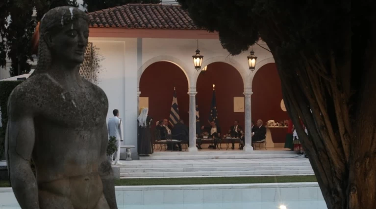 Τα πηγαδάκια και οι διάλογοι στους κήπους του Προεδρικού