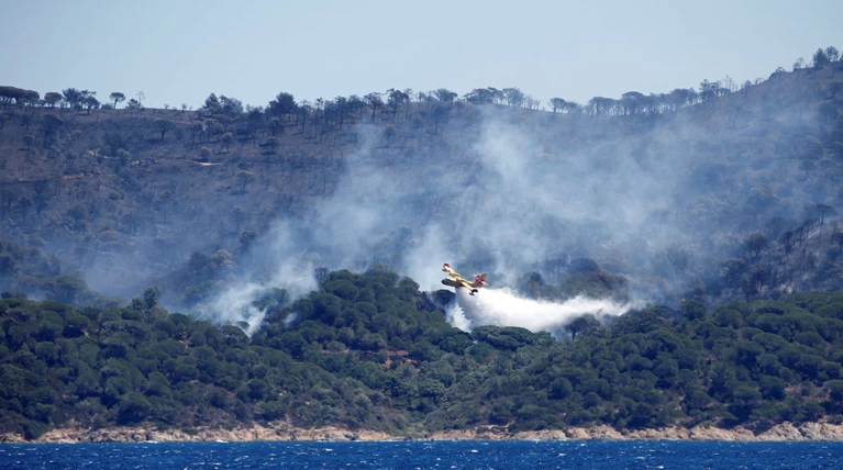 Γαλλία: Μαίνονται οι πυρκαγιές σε νότο και Κορσική-Ζητήθηκε βοήθεια από ΕΕ