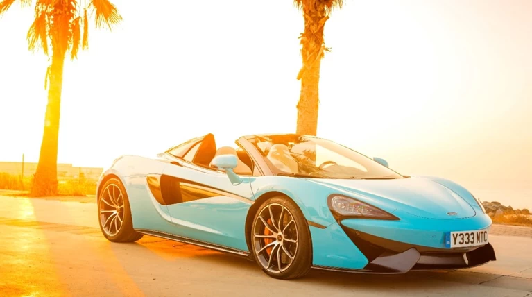Η νέα McLaren 570S Spider όπως δεν την έχετε ξαναδεί! (Video)