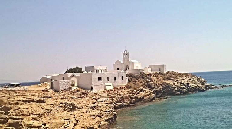 Τα ελληνικά νησιά με τις περισσότερες εκκλησίες και ξωκκλήσια