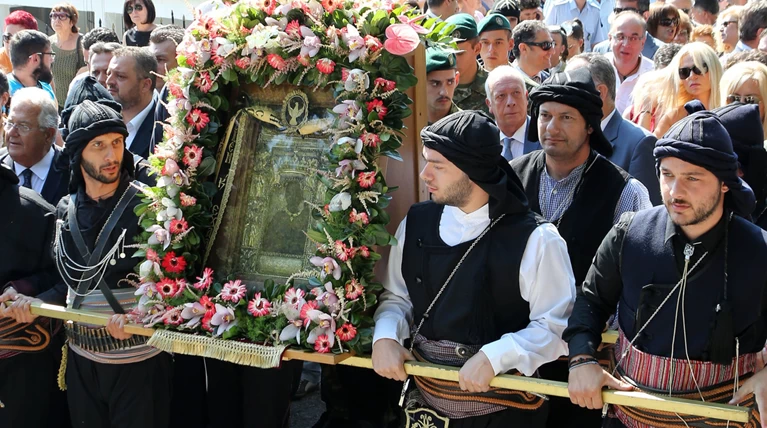 Ποια ημέρα πέφτει ο Δεκαπενταύγουστος; Δείτε τις επόμενες αργίες