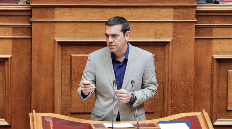 Επίθεση Τσίπρα κατά ΝΔ: Είστε σημαιοφόροι του λαϊκισμού για την αριστεία