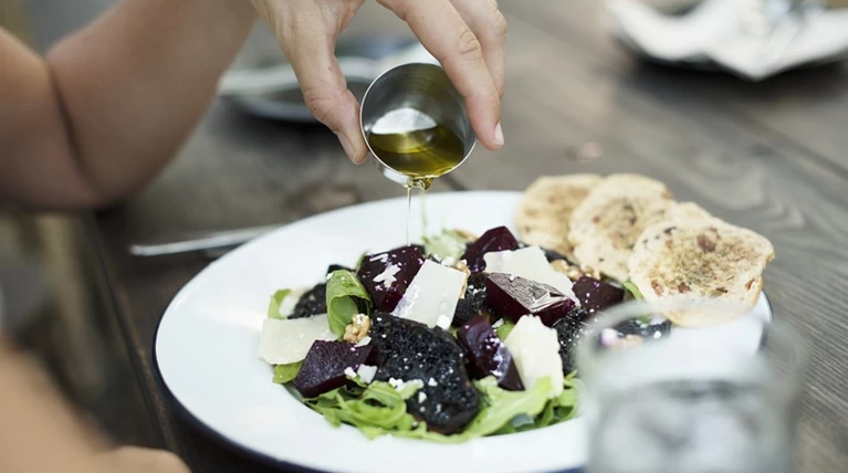 Η μεσογειακή διατροφή είναι καλή, μόνο αν έχεις χρήματα!